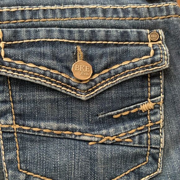 BKE Payton Mid Rise Cropped Medium Wash Flap Pocket Jeans 32x24 - Picture 7 of 14